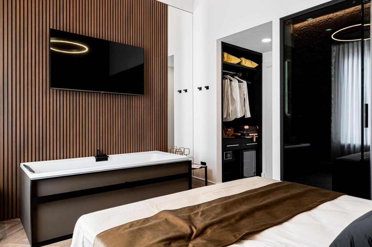 Nero Luxury Suites Cagliari Exterior foto